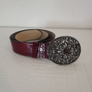 White House/Black Market women's belt